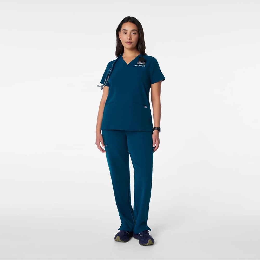 Women’s FIGS Deep Reef Catarina 3 Pocket Top and Zola Skinny Pant set. Size XS.